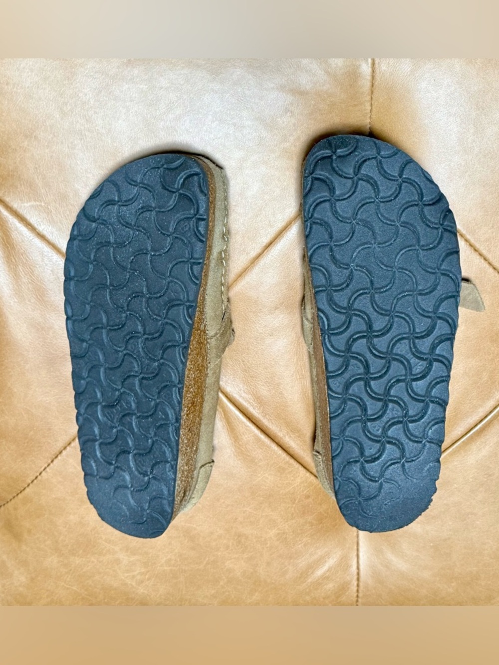 Birkenstock Women's Suede BuckleyTea - Picture 12 of 12